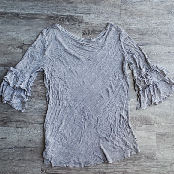 Umgee Ruffle Sleeve Distressed Top - Picture 4 of 4